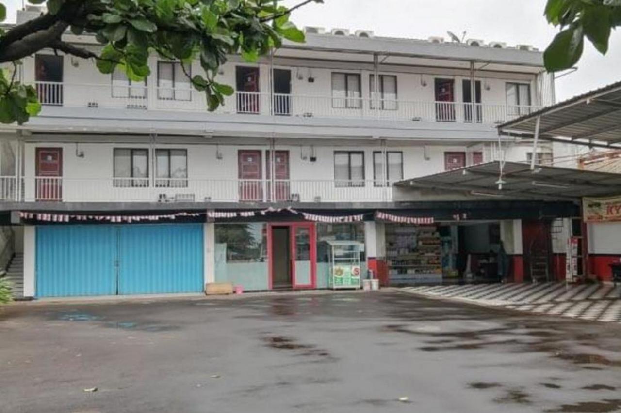 Laponca Residence Pondok Cabe Syariah Redpartner Buaran Exterior foto